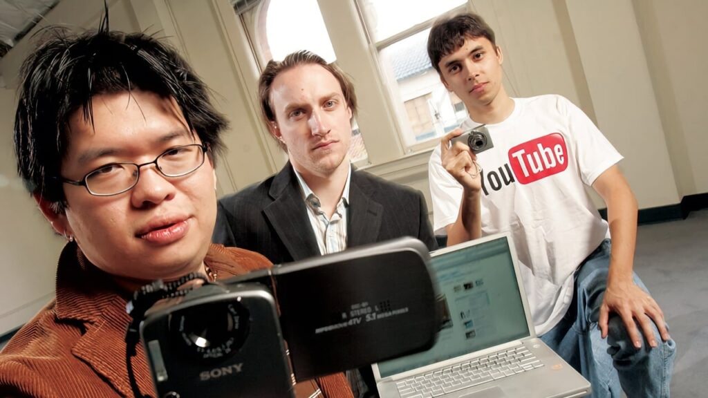 YouTube là gì? Khám Phá Nền Tảng Video Phổ Biến Nhất 3 nguoi sang lap youtube KAMIKEY 3-nguoi-sang-lap-youtube