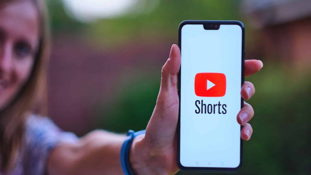 YouTube là gì? Khám Phá Nền Tảng Video Phổ Biến Nhất youtube shorts KAMIKEY youtube shorts