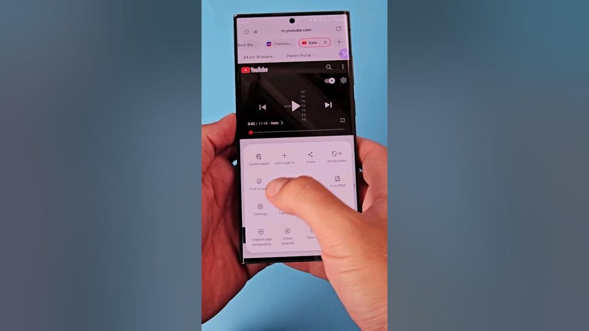phat trong nen youtube voi Samsung Internet browser